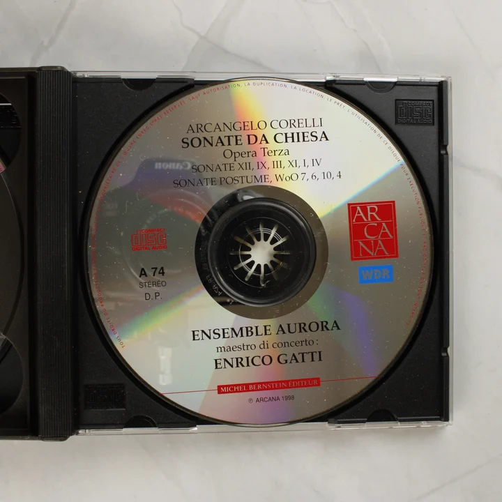 A második CD lemez a tokban