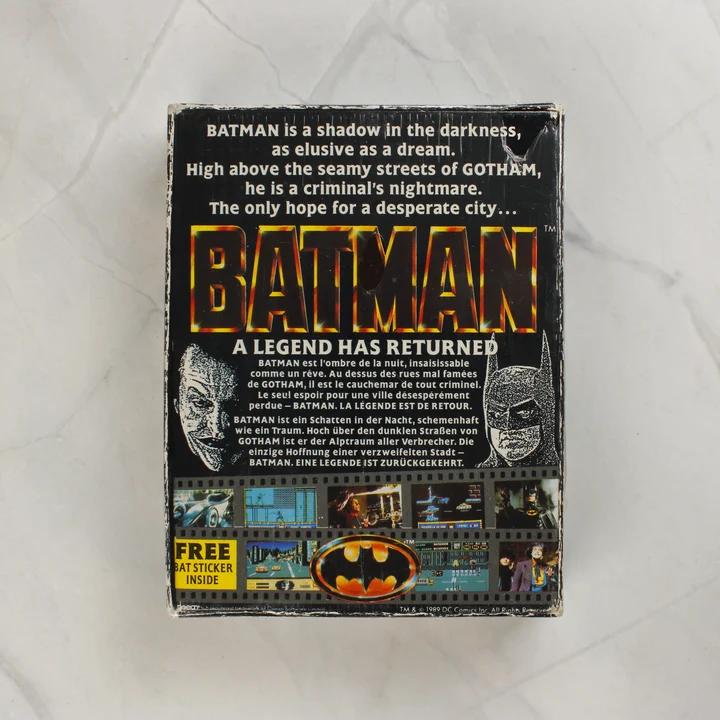Batman videójáték dobozának hátoldala leírással és képernyőképekkel