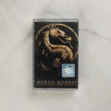 Mortal Kombat filmzene kazetta elölnézete a tokban