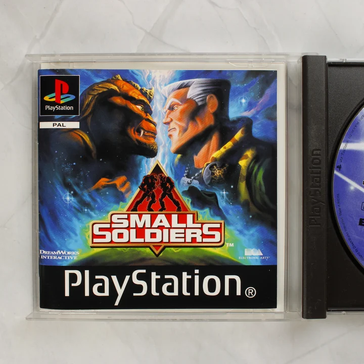 Small Soldiers PlayStation játék kézikönyvének borítója