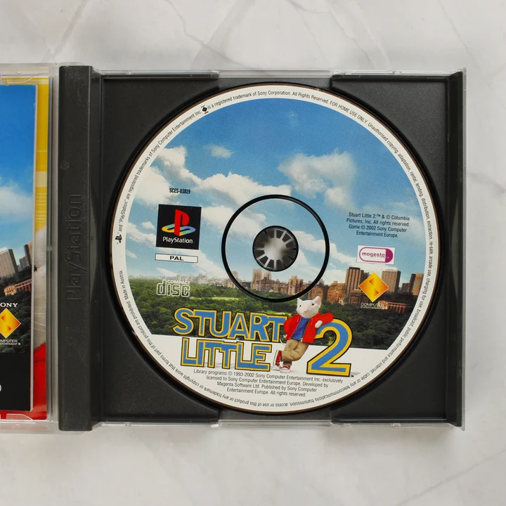 Stuart Little 2 PlayStation lemez a tokban