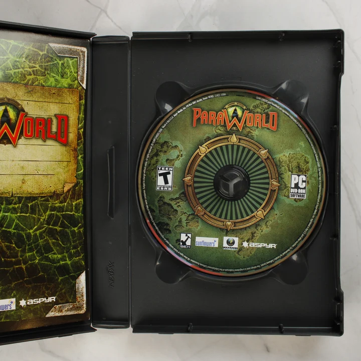 ParaWorld nyitott játéktok a DVD lemezzel és a kézikönyvvel