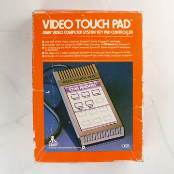 Atari Video Touch Pad narancssárga doboza elölről