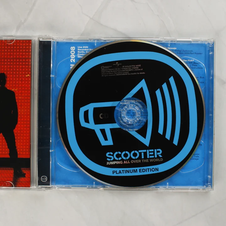 Scooter Jumping All Over The World Platinum Edition nyitott tok és CD lemez