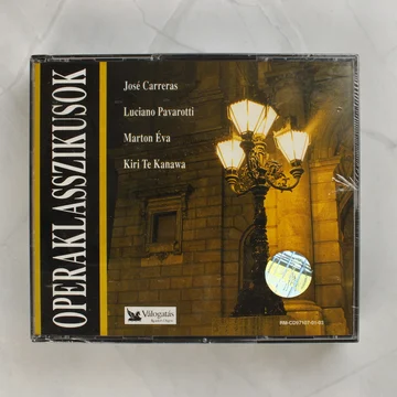 Operaklasszikusok CD válogatás előlapja