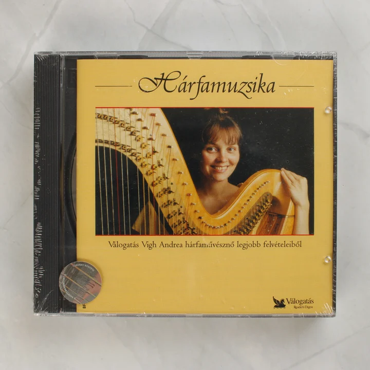 Vigh Andrea Hárfamuzsika CD előlapja sárga borítóval