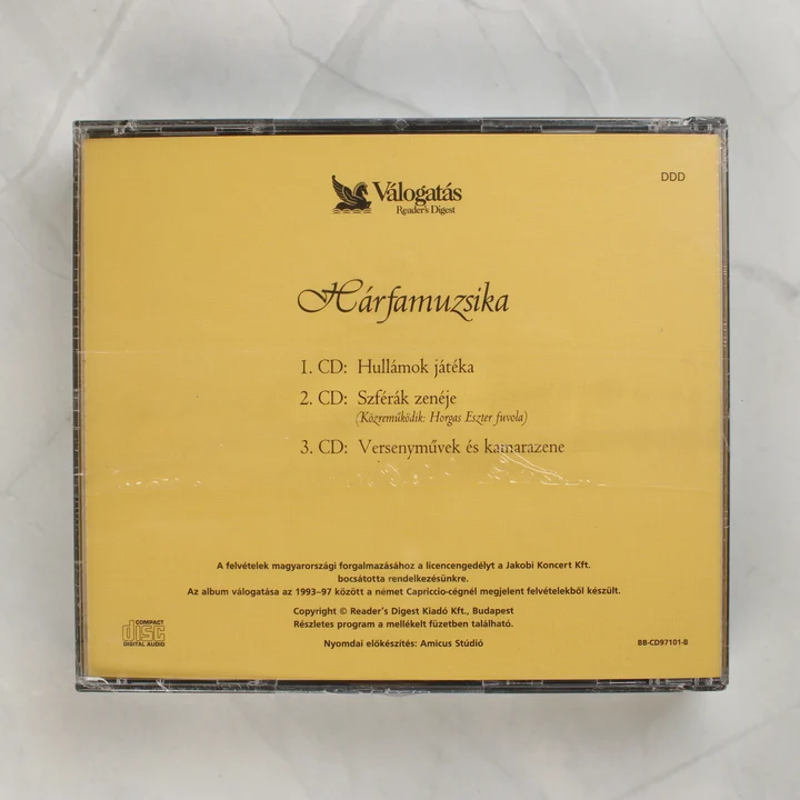 Hárfamuzsika CD hátoldala a tartalomjegyzékkel