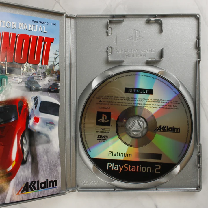 Burnout Platinum PlayStation 2 nyitott tok lemezzel és kézikönyvvel