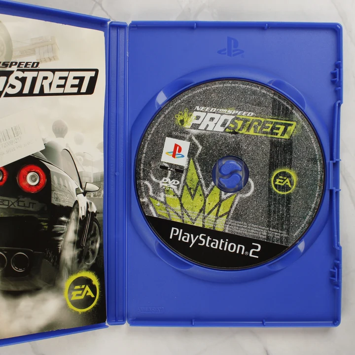 Need for Speed ProStreet PlayStation 2 nyitott tok a lemezzel és a kézikönyvvel