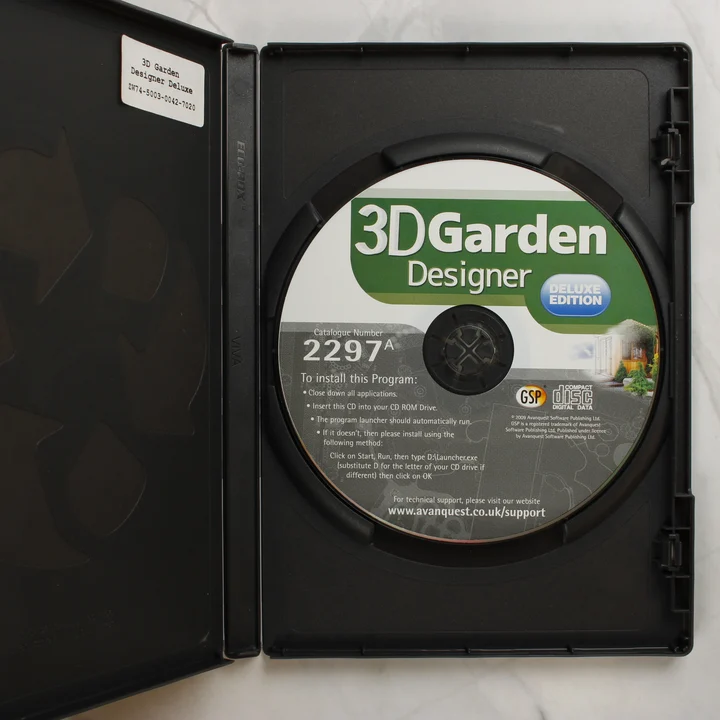 Nyitott szoftvertok a 3D Garden Designer telepítő CD-vel
