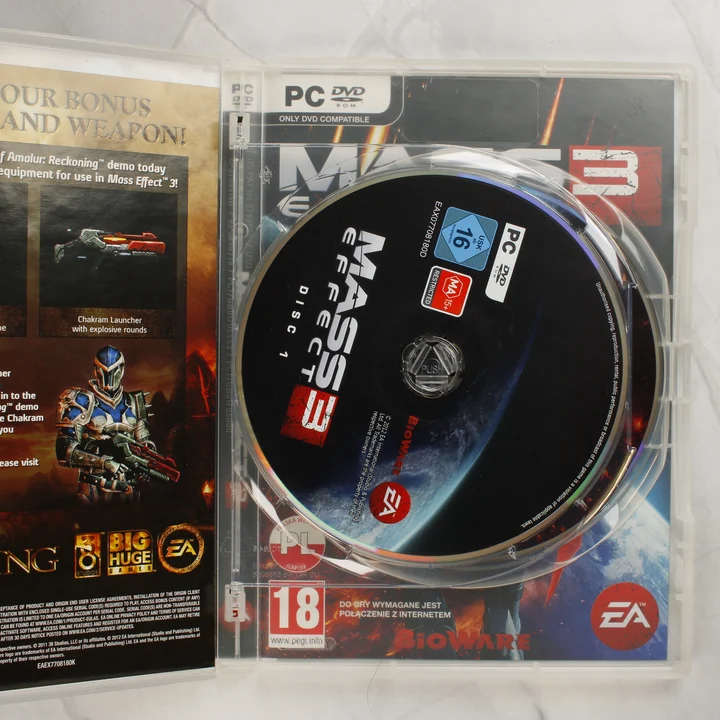 Mass Effect 3 nyitott tok az első lemezzel