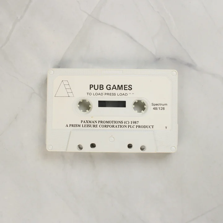 Pub Games fehér magnókazetta