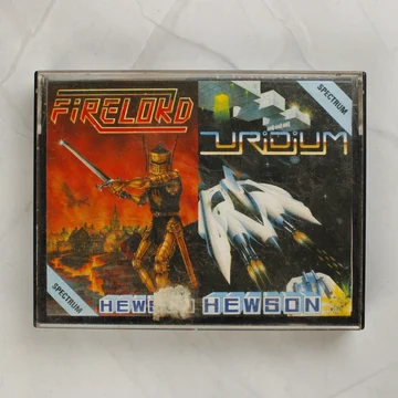 Firelord és Uridium ZX Spectrum játékok borítója műanyag tokban