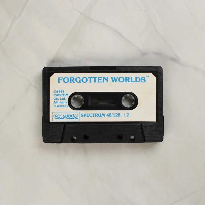 Forgotten Worlds ZX Spectrum fekete kazetta fehér címkével
