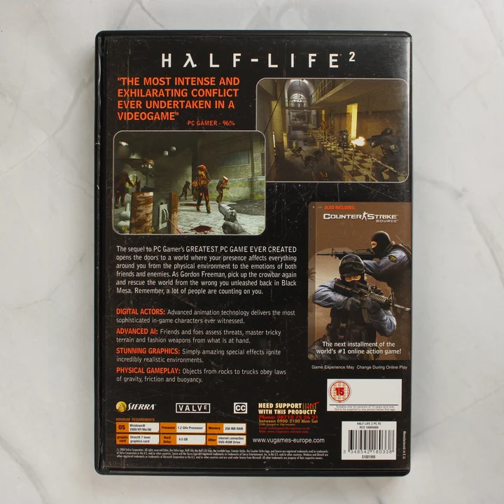 A Half-Life 2 videójáték tokjának hátoldala leírással és képekkel.