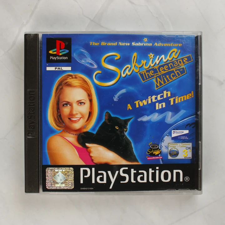 Sabrina The Teenage Witch: A Twitch In Time! PlayStation játék elölnézete a tokban