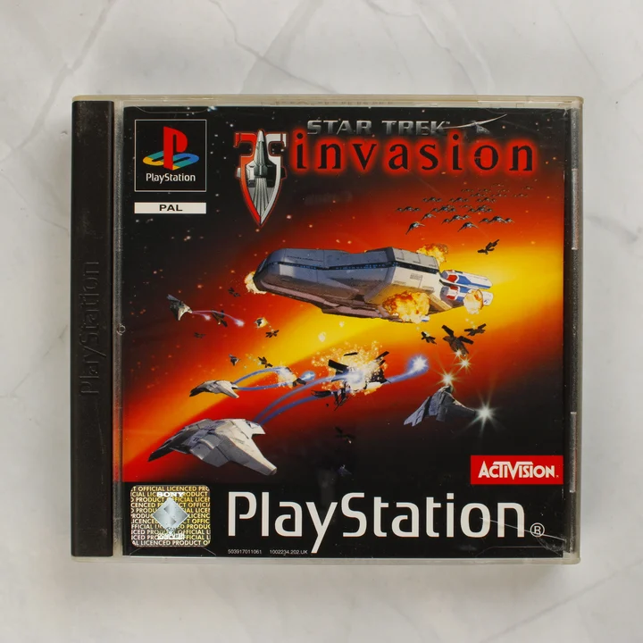 Star Trek Invasion PlayStation játék elölnézete a tokban