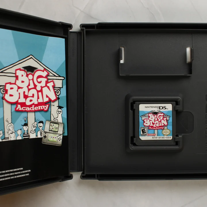 Big Brain Academy Nintendo DS nyitott tok a játékkal és kézikönyvvel
