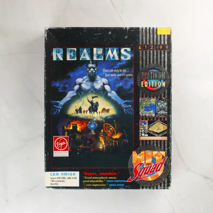 Realms Amiga doboz elölnézet A Realms videójáték Platinum Edition kiadásának doboza elölről
