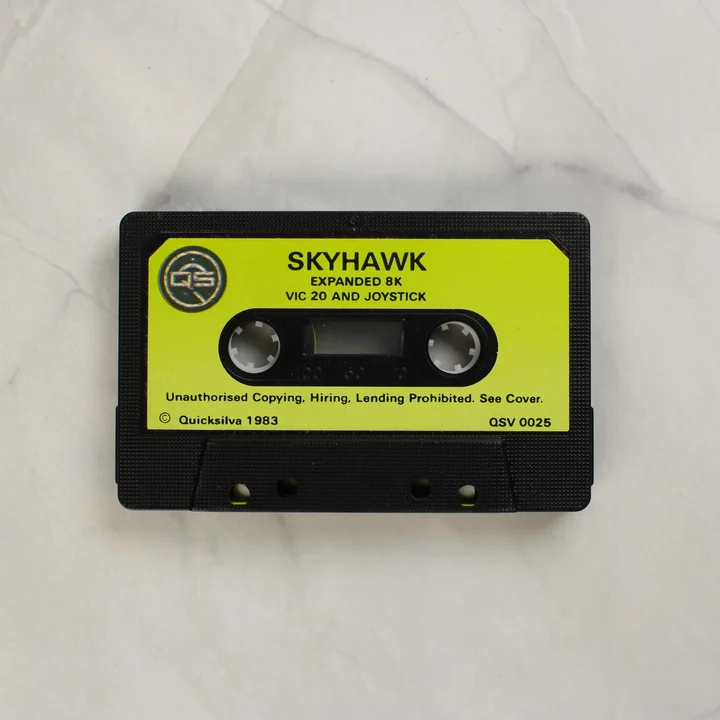 Skyhawk magnetofonkazetta sárga címkével