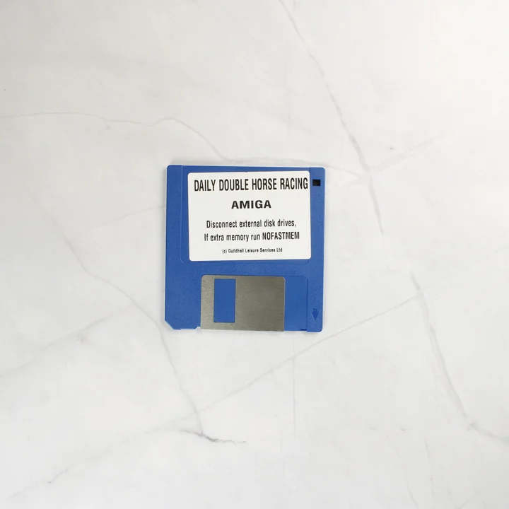 Daily Double Horse Racing Amiga floppy lemez Daily Double Horse Racing kék floppy lemez