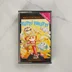 Tutti Frutti Commodore 16 videójáték kazetta tokban, elölnézetből