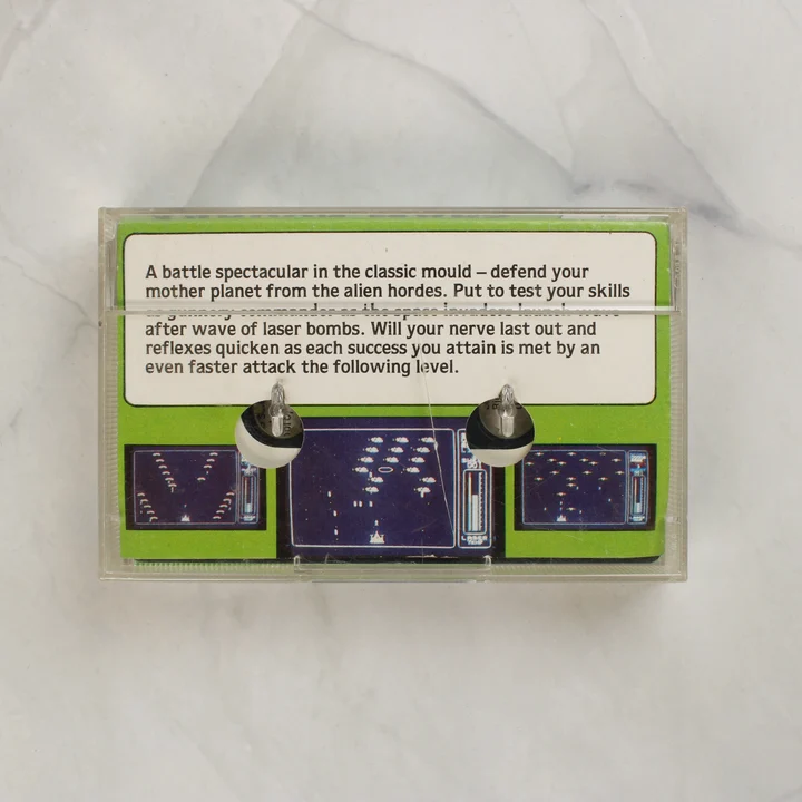 Xargon Wars Commodore 16 játék kazetta tokban hátulnézetből