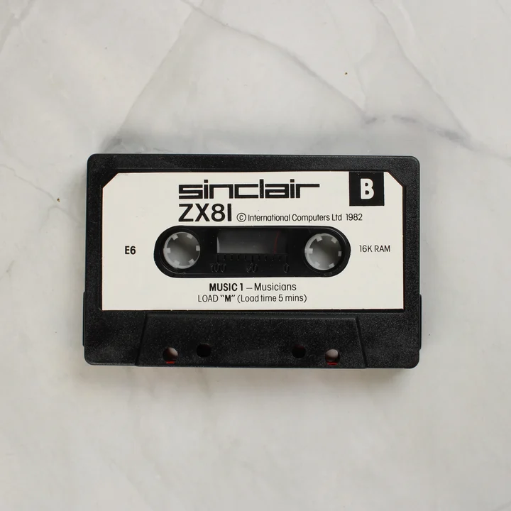 A Sinclair ZX81 Music 1 szoftver kazetta közelről.