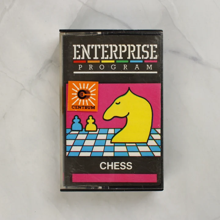 Enterprise Chess videójáték kazetta elölnézetből a tokban