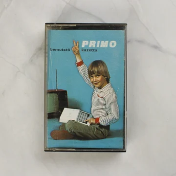 Primo bemutató kazetta tokban, színes borítóval