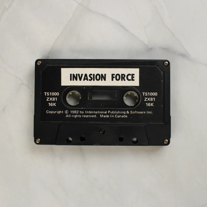 Invasion Force fekete szoftverkazetta felülnézetből