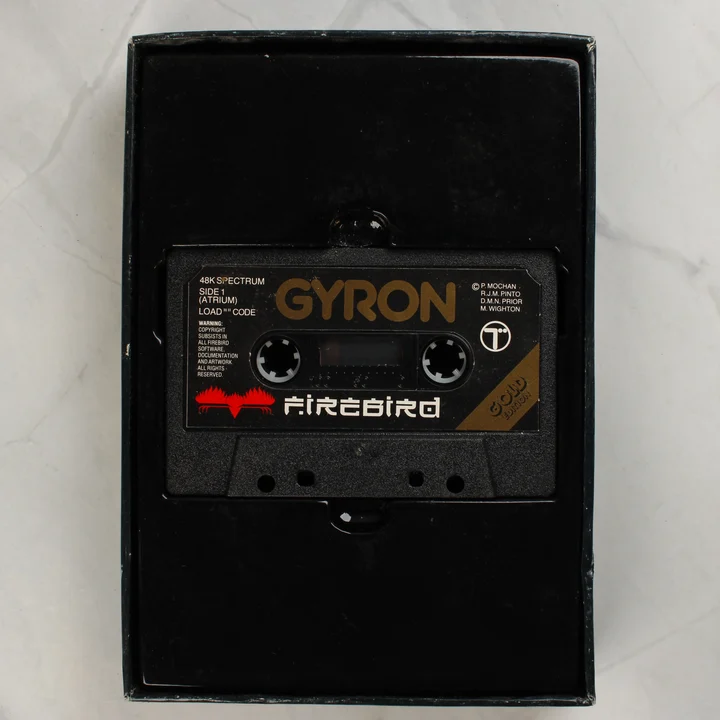 Gyron Gold Edition magnetofonkazetta a dobozban