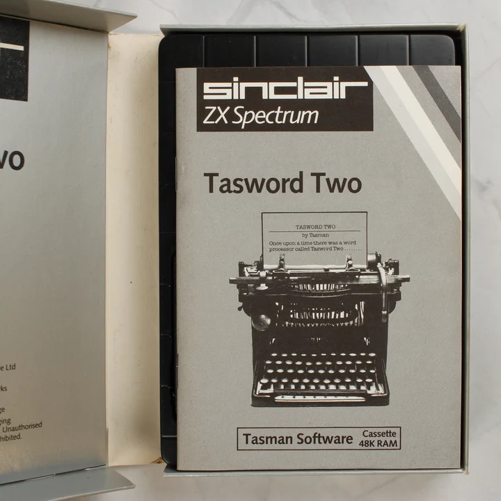Tasword Two használati útmutató és kazetta