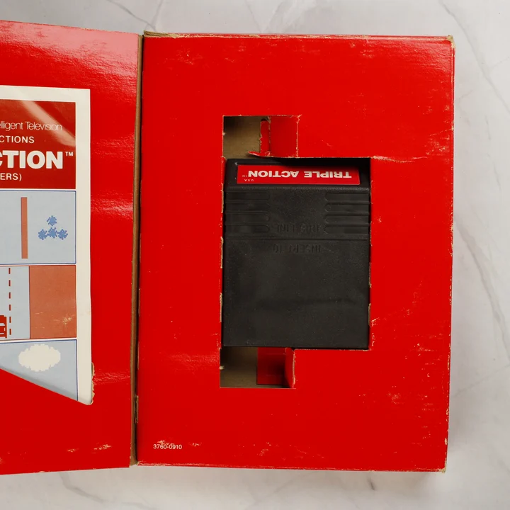 Triple Action cartridge a dobozban
