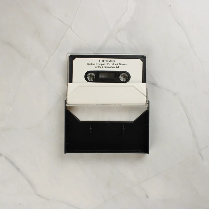 A Commodore 64 magnókazetta a tokjában