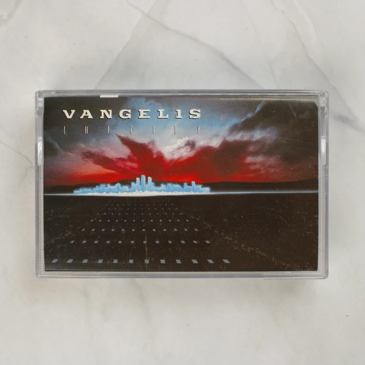 Vangelis The City magnókazetta elölnézete a tokban