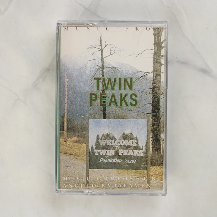 Twin Peaks filmzene kazetta elölnézetből a tokban