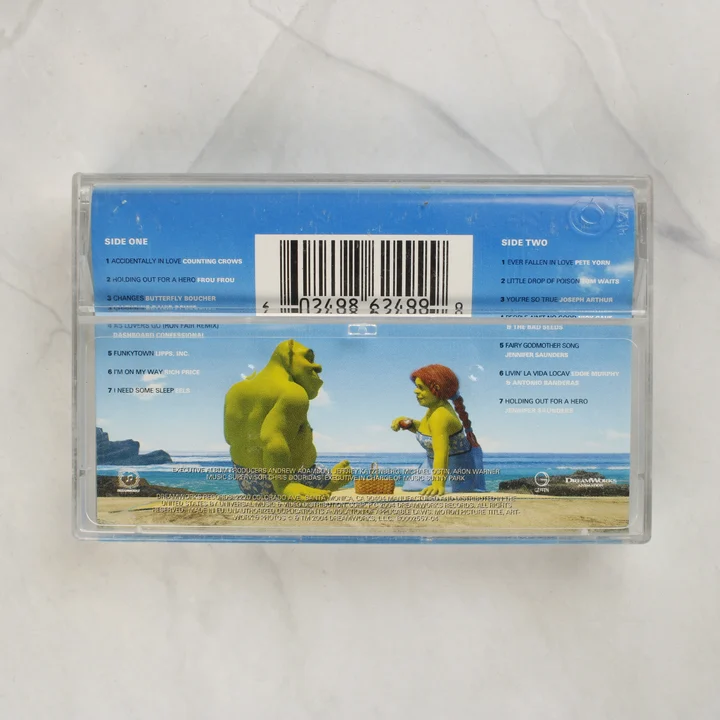 Shrek 2 magnókazetta tokjának hátoldala a dallistával