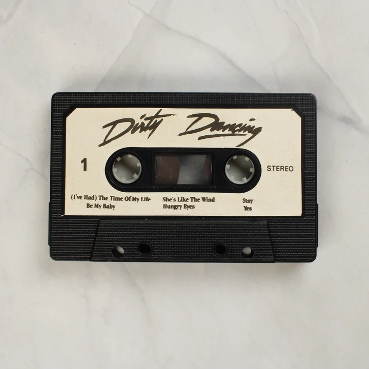 A Dirty Dancing fekete műsoros kazetta közelről