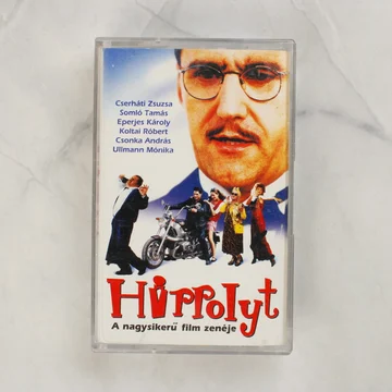 A Hippolyt filmzene kazetta előlapja a szereplőkkel és a címmel.