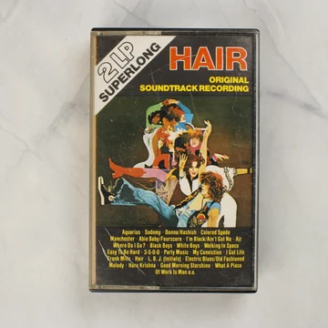 A Hair musical filmzenéjének magnókazetta borítója