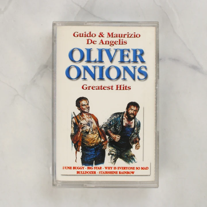 Oliver Onions Greatest Hits magnókazetta elölnézete a borítóval