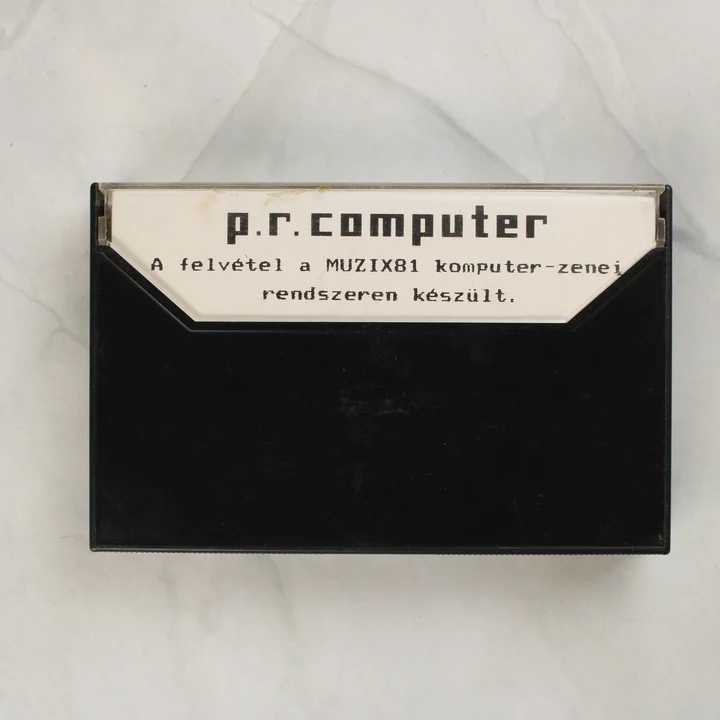 P.R. Computer kazetta tokban hátulról