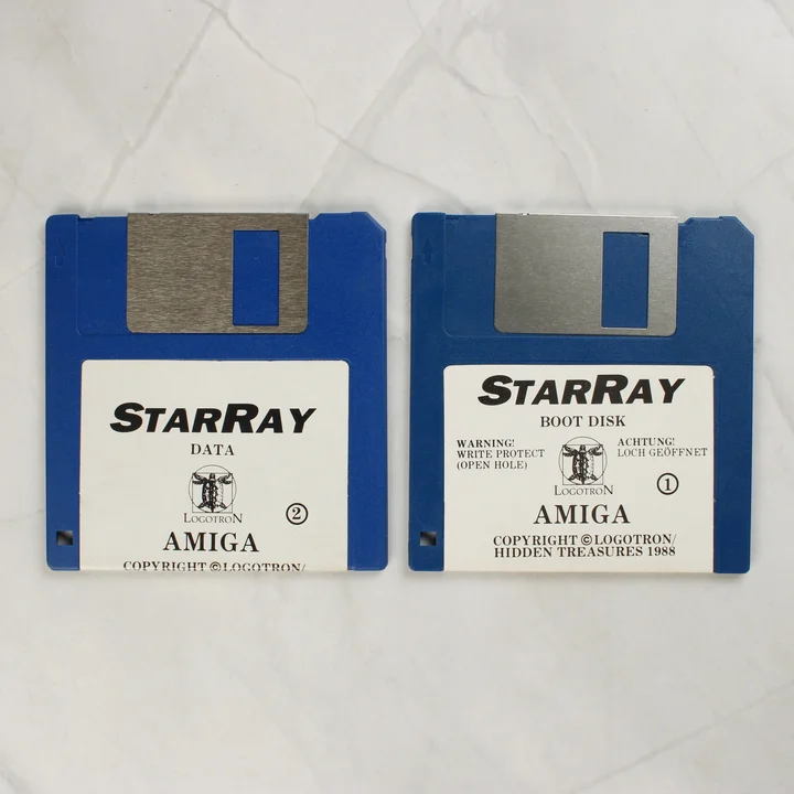 StarRay Amiga floppy lemezek Két kék StarRay floppy lemez Amiga platformhoz