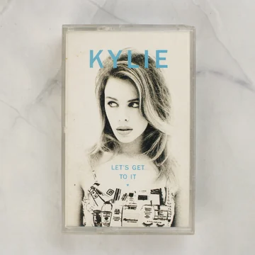Kylie Minogue Let's Get To It magnókazetta elölnézete a tokban
