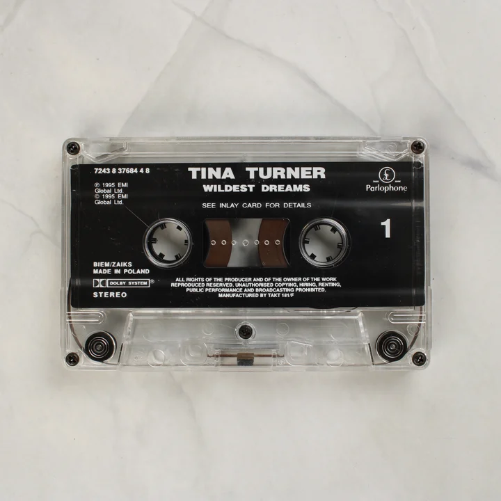 Tina Turner Wildest Dreams magnókazetta közelről