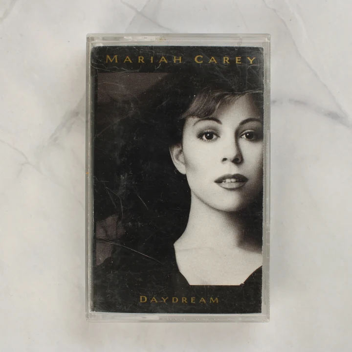 Mariah Carey Daydream magnókazetta elölnézete a tokban