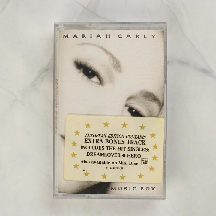 Mariah Carey Music Box magnókazetta elölnézete tokban