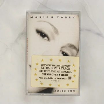 Mariah Carey Music Box magnókazetta elölnézete tokban