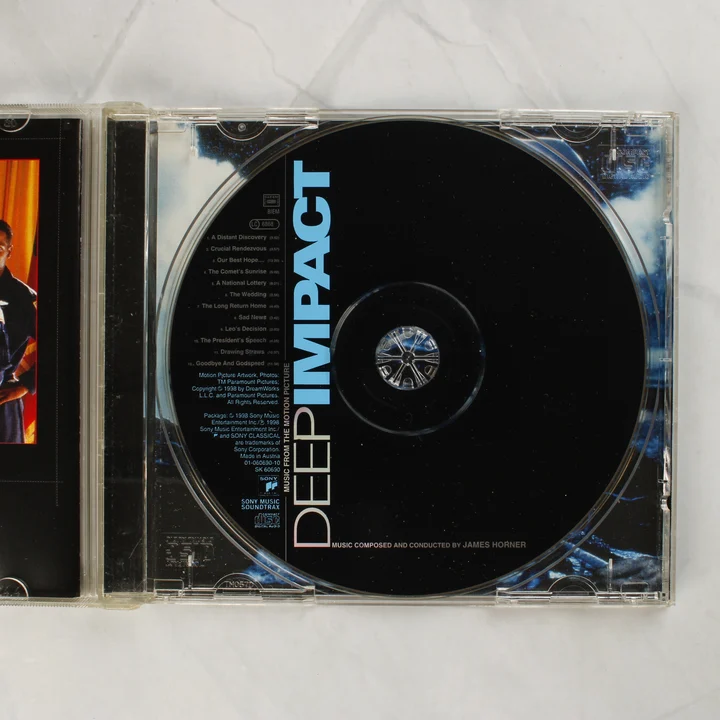 Deep Impact CD lemez a tokban